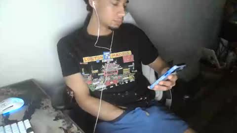 eater4902 online show from April 15, 5:22 am