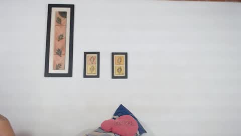 Laraand Drake online show from March 2, 12:22 pm