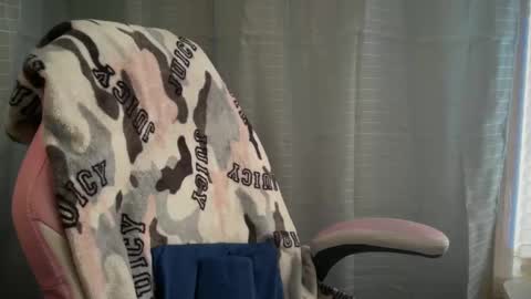 Snapshot of ebony8ivory chatting on February 22, 4:51 pm americnbarbie online show from February 22, 4:51 pm