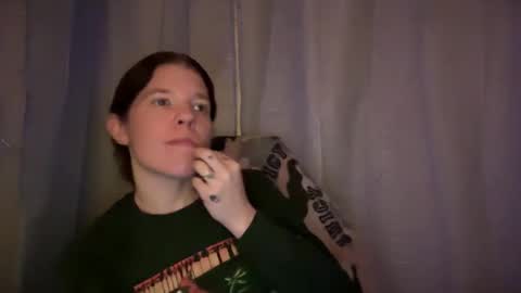 Snapshot of ebony8ivory chatting on February 19, 2:23 am americnbarbie online show from February 19, 2:23 am
