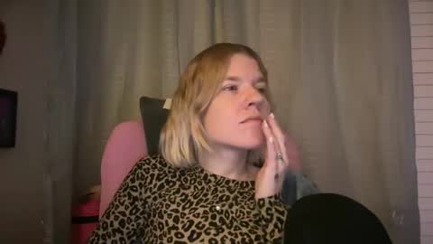 americnbarbie online show from March 25, 1:56 am