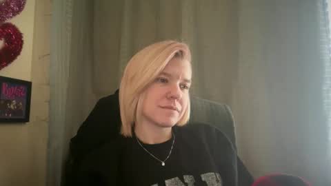 americnbarbie online show from February 16, 3:43 pm