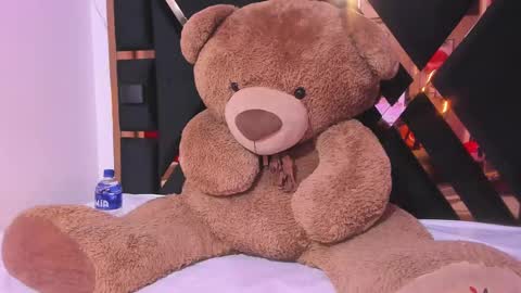 Luci  online show from March 7, 1:42 am