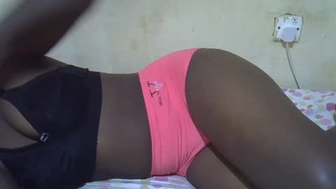 Snapshot of ebony_flower4 chatting on March 4, 6:58 am ebony_flower4 online show from March 4, 6:58 am