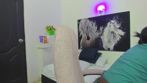 Snapshot of ebony_katterin chatting on February 18, 7:09 pm ebony_katterin online show from February 18, 7:09 pm