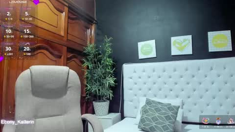 Snapshot of ebony_katterin chatting on September 28, 11:52 am ebony_katterin online show from September 28, 11:52 am