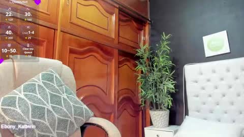 Snapshot of ebony_katterin chatting on October 1, 1:54 pm ebony_katterin online show from October 1, 1:54 pm