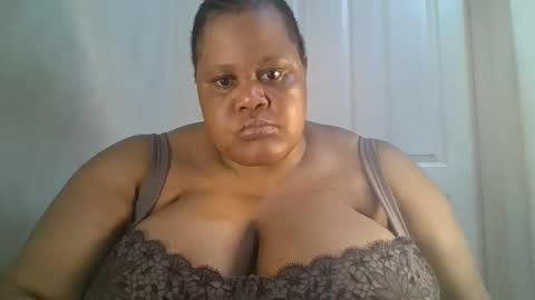 Snapshot of ebony_magixs chatting on September 28, 7:39 am ebony_magixs online show from September 28, 7:39 am