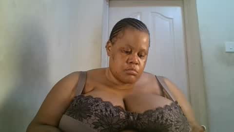 Snapshot of ebony_magixs chatting on September 22, 3:43 am ebony_magixs online show from September 22, 3:43 am