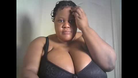 Snapshot of ebony_magixs chatting on October 6, 6:31 am ebony_magixs online show from October 6, 6:31 am