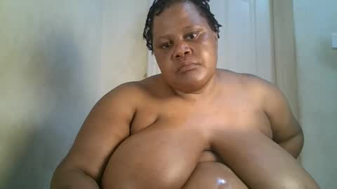 Snapshot of ebony_magixs chatting on October 9, 4:18 am ebony_magixs online show from October 9, 4:18 am