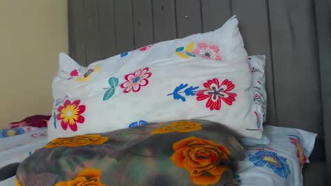Snapshot of ebony_petite01 chatting on February 26, 9:33 am EBONY PETITE online show from February 26, 9:33 am