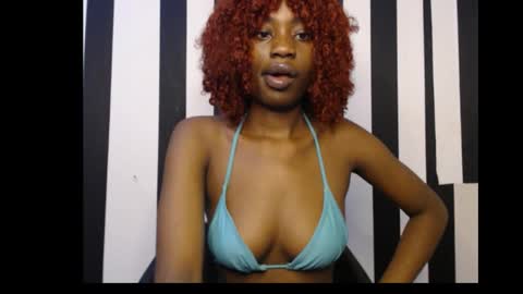 Snapshot of ebony_petitequeen chatting on September 26, 11:02 pm Ella online show from September 26, 11:02 pm