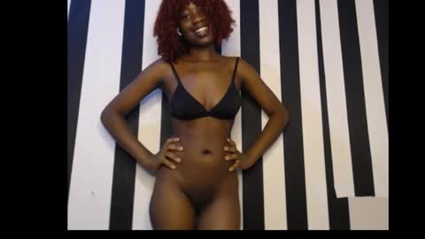 Snapshot of ebony_petitequeen chatting on September 28, 11:14 pm Ella online show from September 28, 11:14 pm
