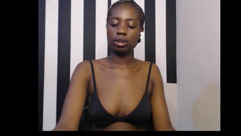 Ella online show from December 1, 10:41 pm