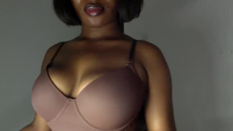 delilah online show from April 19, 6:21 pm