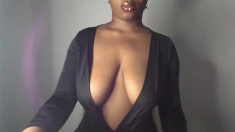 delilah online show from December 2, 6:35 am