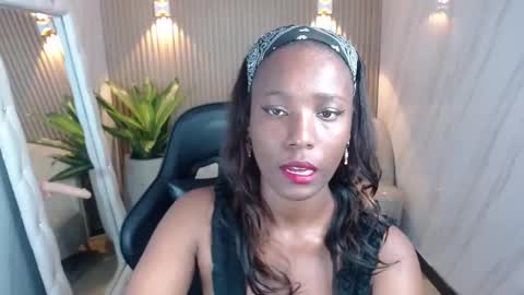 Snapshot of ebony_rose_tf chatting on October 1, 8:30 pm ebony_rose_tf online show from October 1, 8:30 pm