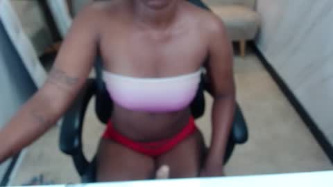 Snapshot of ebony_rose_tf chatting on September 30, 3:22 pm ebony_rose_tf online show from September 30, 3:22 pm