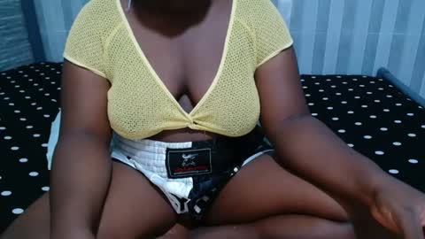 Snapshot of ebony_sabrina chatting on October 6, 7:59 am Sabrina online show from October 6, 7:59 am