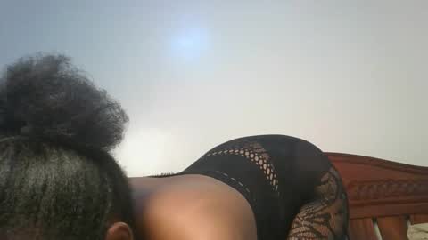 Ebony squiter online show from December 18, 2:23 pm