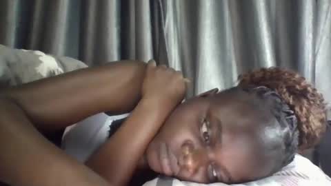 Snapshot of ebony_tasha chatting on February 25, 9:48 pm tasha online show from February 25, 9:48 pm
