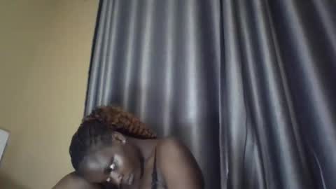 Snapshot of ebony_tasha chatting on March 8, 9:08 pm tasha online show from March 8, 9:08 pm