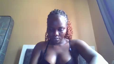 Snapshot of ebony_tasha chatting on March 9, 8:18 am tasha online show from March 9, 8:18 am