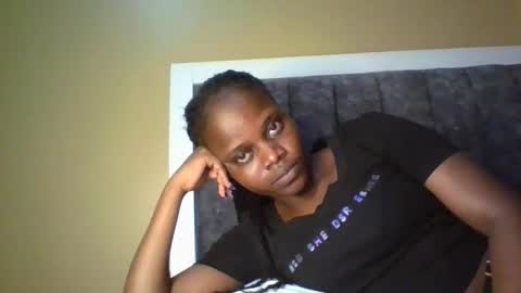 Snapshot of ebony_tasha chatting on October 15, 4:30 pm tasha online show from October 15, 4:30 pm