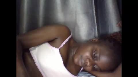 Snapshot of ebony_tasha chatting on March 1, 9:26 pm tasha online show from March 1, 9:26 pm