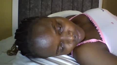 Snapshot of ebony_tasha chatting on March 12, 2:56 pm tasha online show from March 12, 2:56 pm