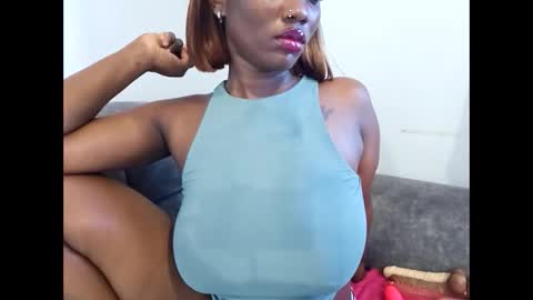 Snapshot of ebonycandymelani chatting on September 12, 1:46 pm Ebony Melanie online show from September 12, 1:46 pm