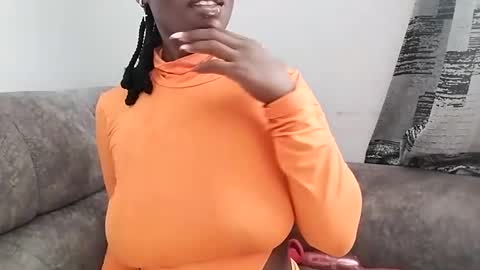 Snapshot of ebonycandymelani chatting on February 26, 5:24 am Ebony Melanie online show from February 26, 5:24 am
