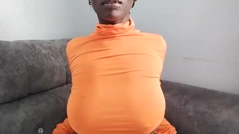 Snapshot of ebonycandymelani chatting on March 5, 4:56 am Ebony Melanie online show from March 5, 4:56 am