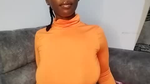 Snapshot of ebonycandymelani chatting on February 26, 10:04 pm Ebony Melanie online show from February 26, 10:04 pm