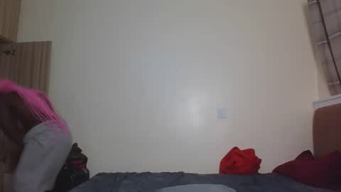 Snapshot of ebonydreamgirl_ chatting on October 16, 7:35 pm ebonydreamgirl_ online show from October 16, 7:35 pm