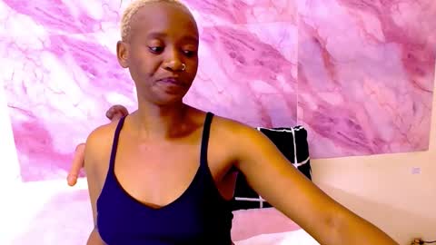 Snapshot of ebonyolive69 chatting on October 18, 12:26 am Cindy online show from October 18, 12:26 am