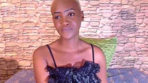 Snapshot of ebonyolive69 chatting on October 6, 6:15 pm Cindy online show from October 6, 6:15 pm