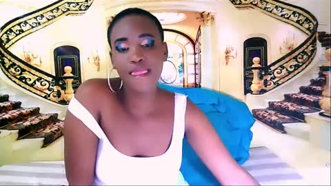 Snapshot of ebonyolive69 chatting on December 4, 8:56 pm Cindy online show from December 4, 8:56 pm