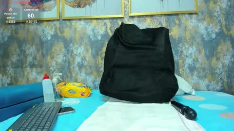 Snapshot of ebonyprolapse chatting on October 20, 4:34 pm Ebony Prolapse online show from October 20, 4:34 pm