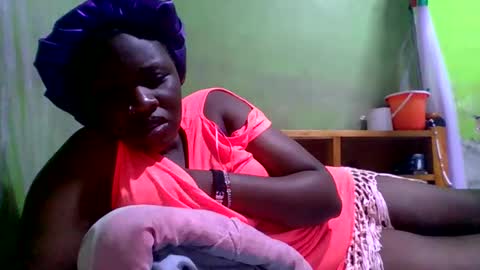 Toto online show from November 18, 1:14 pm