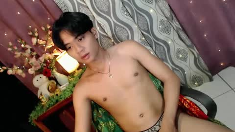 Snapshot of edelcum_xx chatting on February 19, 10:12 am edelcum_xx online show from February 19, 10:12 am