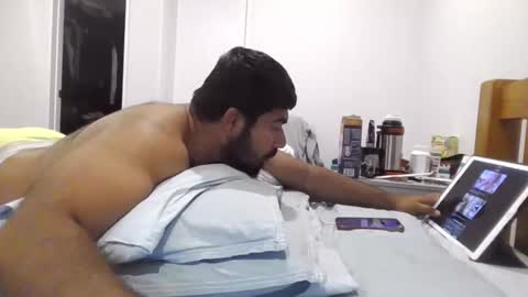 Snapshot of edgemycock4u chatting on October 31, 10:04 am edgemycock4u online show from October 31, 10:04 am