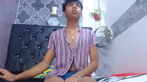 edi_stwix18 online show from April 13, 1:21 am