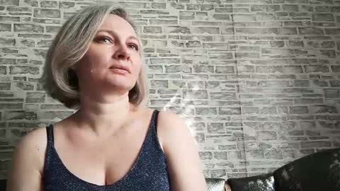 edithmanning online show from February 26, 9:12 am