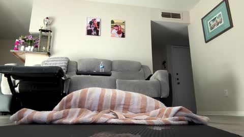 edward2736 online show from September 26, 2:58 pm