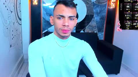 Snapshot of edward_24_ chatting on February 15, 4:14 am Edward Colleman online show from February 15, 4:14 am