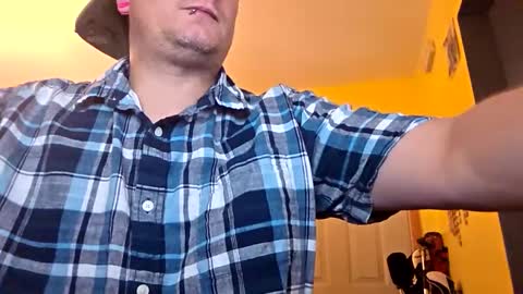 edwardaims_2please online show from November 2, 2:50 pm