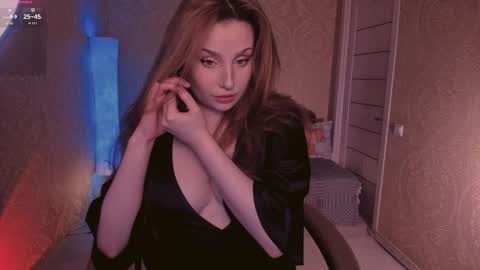 eesmaaarr online show from September 30, 11:15 pm