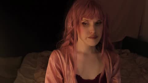 Effie Mur online show from January 12, 6:05 pm